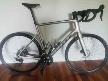 Gebrauchtes Scott Addict 30 2021 2021 Road & Gravel, Hellgrau — Bild 1 von 8
