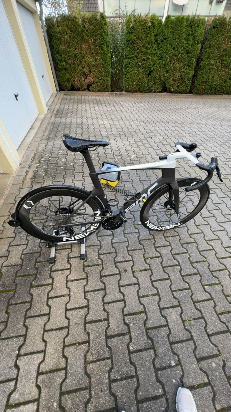 Used BMC Teammachine R Frameset 2025 Road & Gravel, Black — image 1 of 3