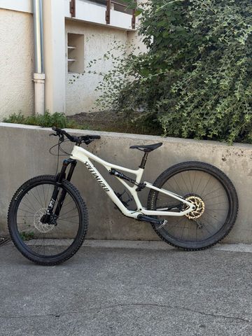 Used Specialized Stumpjumper Comp 2022 2022 Mountainbike, White, 29 — image 2 of 8