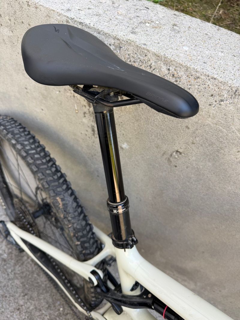 Used Specialized Stumpjumper Comp 2022 2022 Mountainbike, White, 29 — image 6 of 8