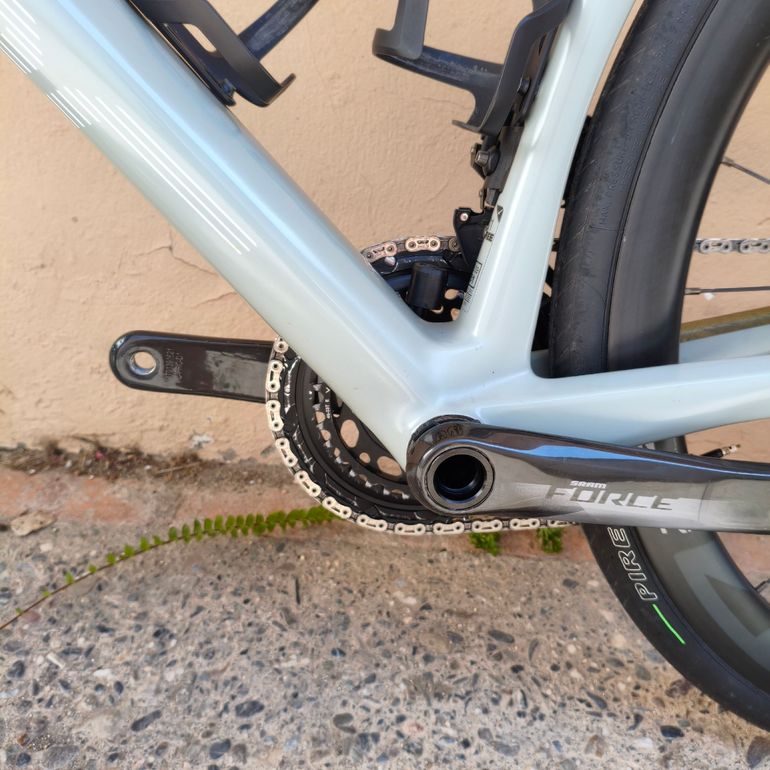 BMC Roadmachine 01 2021 Road & Gravel usato, Grigio chiaro — immagine 2 di 7