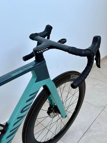 Brugt Canyon Aeroad CF SLX 7 eTap 2024 2024 Road & Gravel — billede 18 af 22