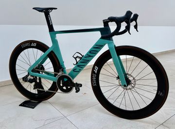 Brugt Canyon Aeroad CF SLX 7 eTap 2024 2024 Road & Gravel — billede 2 af 22