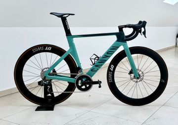 Brugt Canyon Aeroad CF SLX 7 eTap 2024 2024 Road & Gravel — billede 4 af 22