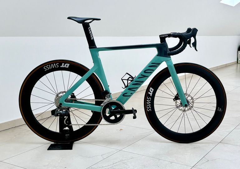 Brugt Canyon Aeroad CF SLX 7 eTap 2024 2024 Road & Gravel — billede 4 af 22