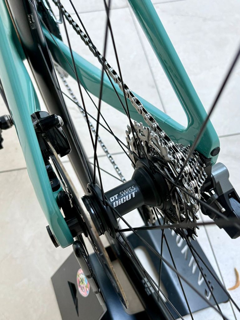 Brugt Canyon Aeroad CF SLX 7 eTap 2024 2024 Road & Gravel — billede 8 af 22