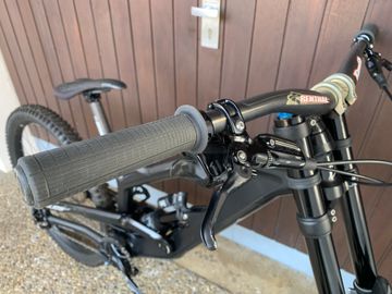 YT Industries Tues CF Pro 2017 2017 Mountainbike d'occasion — image 5 sur 5