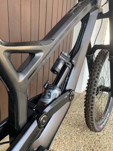 YT Industries Tues CF Pro 2017 2017 Mountainbike d'occasion — image 4 sur 5