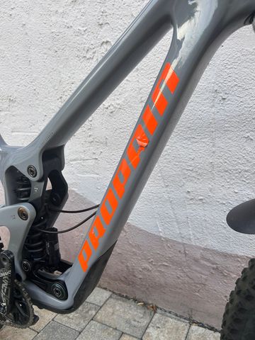 Used Propain Rage CF Mix Performance 2022 2022 Mountainbike, Light Gray, 29, 27.5 — image 6 of 12