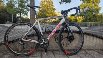 Brugt Cannondale Synapse Hi-MOD Disc Ultegra Di2 2017 2017 Road & Gravel