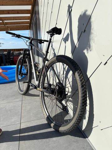 Gebrauchtes Orbea ALMA M20 2022 2022 Mountainbike, Schwarz, 29 — Bild 11 von 12