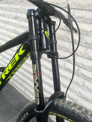 Gebrauchtes Trek Session 88 DH 27.5 2015 2015 Mountainbike, Schwarz, 27.5 — Bild 3 von 6