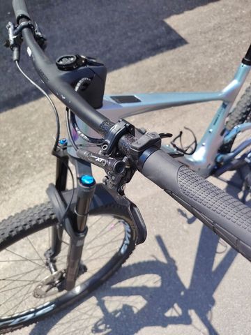 Scott Lumen eRIDE 900 2023 2023 Mountainbike usato, Grigio chiaro — immagine 8 di 9