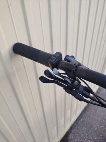 Scott Lumen eRIDE 900 2023 2023 Mountainbike usato, Grigio chiaro — immagine 5 di 9