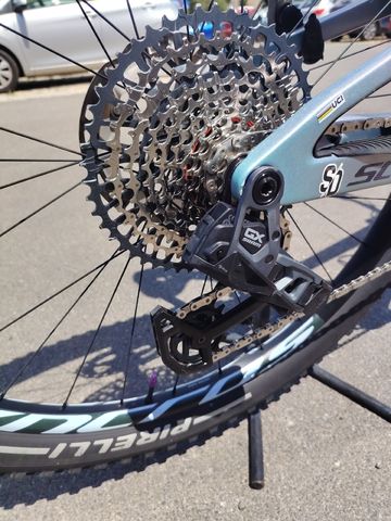 Scott Lumen eRIDE 900 2023 2023 Mountainbike usato, Grigio chiaro — immagine 3 di 9