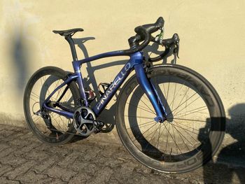 Używany Pinarello DOGMA F DURA ACE Di2 Rim 2022 2022 Road & Gravel