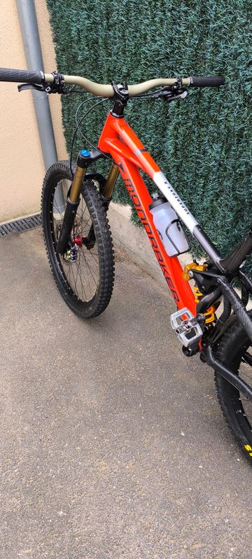 Used Mondraker SUPERFOXY 2024 2024 Mountainbike, Red — image 2 of 3