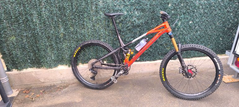 Używany Mondraker SUPERFOXY 2024 2024 Mountainbike — zdjęcie 3 z 3