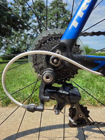 Tweedehands Trek Madone 4.5 2010 2010 Road & Gravel — afbeelding 3 van 12