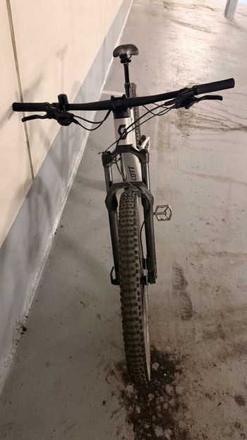 Brugt Scott Spark 970 silver (EU) 2023 2023 Mountainbike — billede 2 af 3