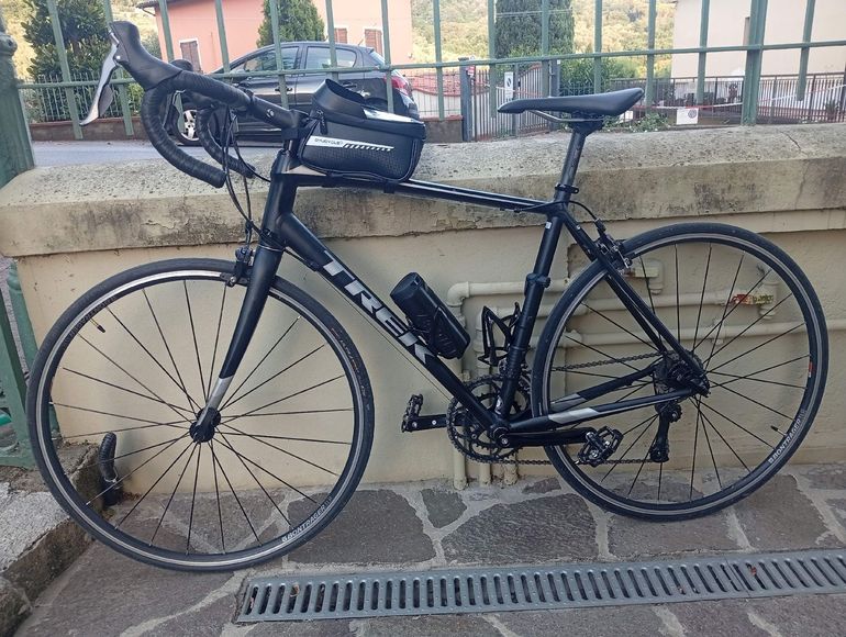 Trek Domane AL 2 2018 2018 Road & Gravel usato, Nero — immagine 2 di 11
