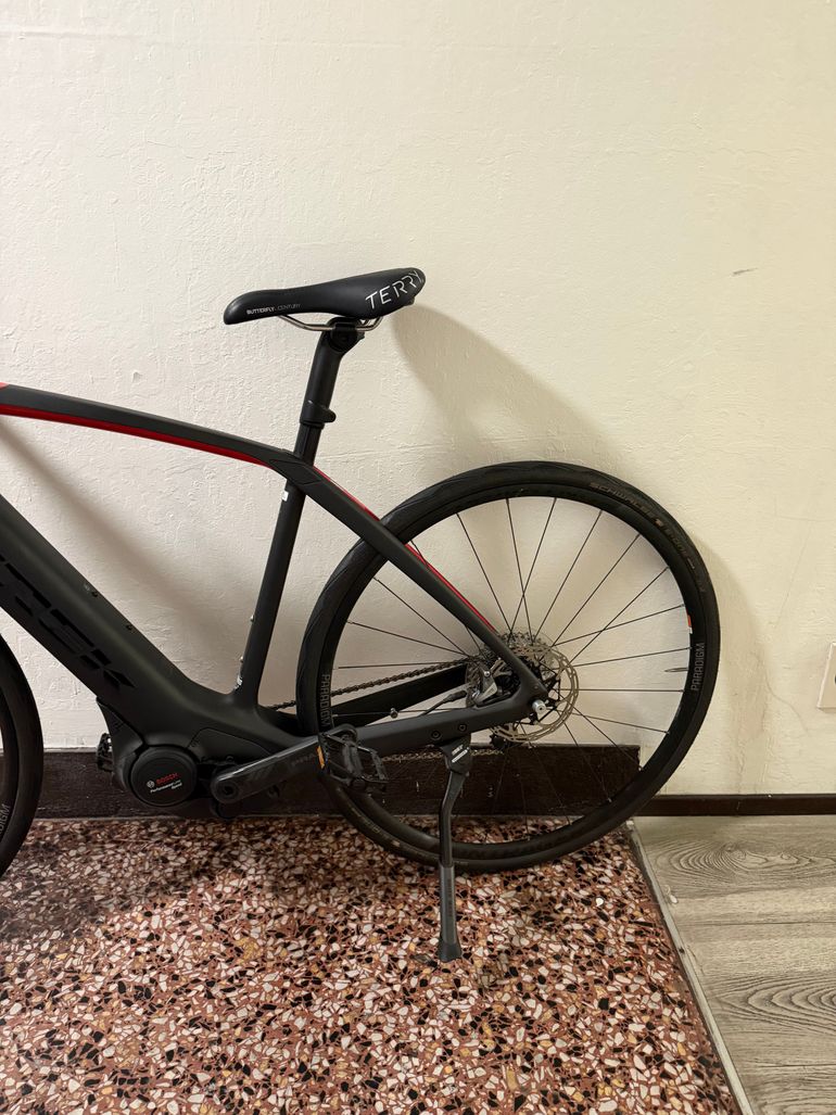 Used Trek Domane+ 2019 2019 Road & Gravel, Black — image 23 of 33