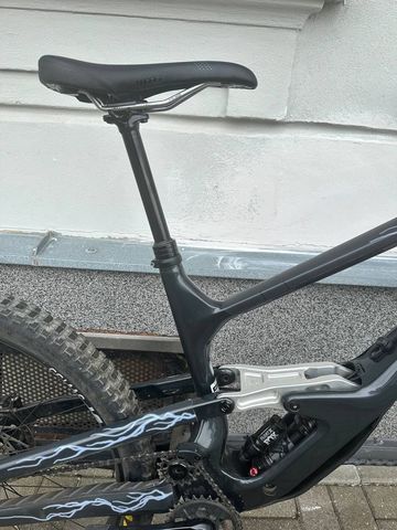 Gebrauchtes Cannondale Jekyll Shimano Deore XT 2024 Mountainbike, Schwarz — Bild 5 von 15