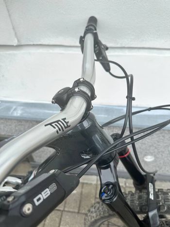 Brugt Cannondale Jekyll Shimano Deore XT 2024 Mountainbike — billede 8 af 15