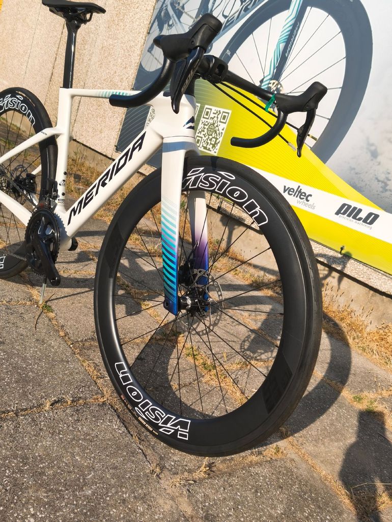 Used Merida REACTO 5000 2027 2027 Road & Gravel, White — image 2 of 5