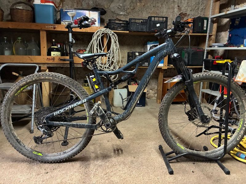 ROCKRIDER Full suspension SRAM GX Eagle 2024 MTB d'occasion