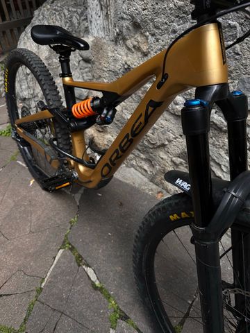 Orbea RALLON M10 2023 2023 Mountainbike usato, Arancione — immagine 3 di 5