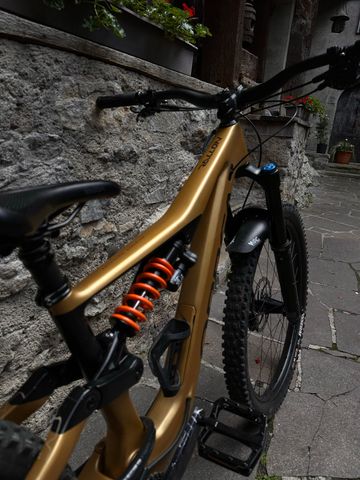 Orbea RALLON M10 2023 2023 Mountainbike usato, Arancione — immagine 2 di 5