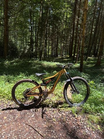 Orbea RALLON M10 2023 2023 Mountainbike usato, Arancione — immagine 4 di 5