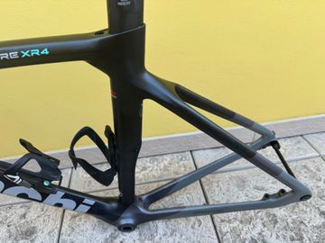 Used Bianchi Oltre XR4 - Frame Kit 2022 Frameset 2022 Road & Gravel, Light Gray — image 4 of 6