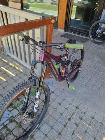 Gebrauchtes Orbea RALLON M20 2023 2023 Mountainbike, Violett, 29 — Bild 4 von 6