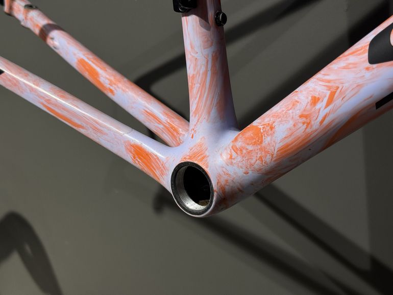 Specialized Tarmac Frameset 2025 Road & Gravel usato, Arancione — immagine 17 di 26
