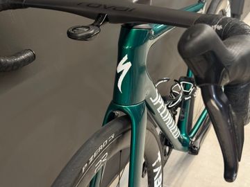 Used Specialized Tarmac Shimano Ultegra Di2 2025 Road & Gravel, Green — image 11 of 11