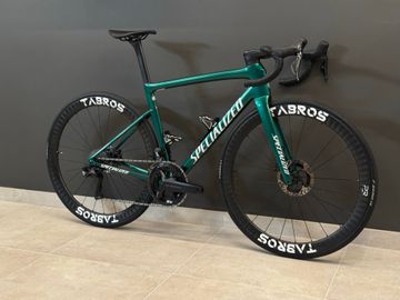 Used Specialized Tarmac Shimano Ultegra Di2 2025 Road & Gravel, Green — image 2 of 11