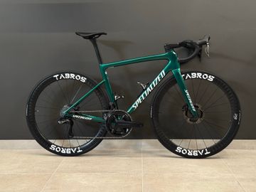 Used Specialized Tarmac Shimano Ultegra Di2 2025 Road & Gravel, Green — image 1 of 11