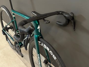 Used Specialized Tarmac Shimano Ultegra Di2 2025 Road & Gravel, Green — image 6 of 11