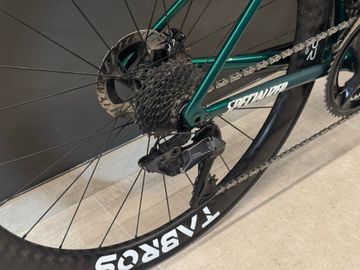 Used Specialized Tarmac Shimano Ultegra Di2 2025 Road & Gravel, Green — image 5 of 11