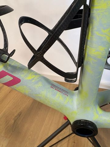 Used Specialized Tarmac SL8 Frameset 2025 Frameset 2025 Road & Gravel, White — image 8 of 8