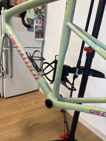 Used Specialized Tarmac SL8 Frameset 2025 Frameset 2025 Road & Gravel, White — image 7 of 8