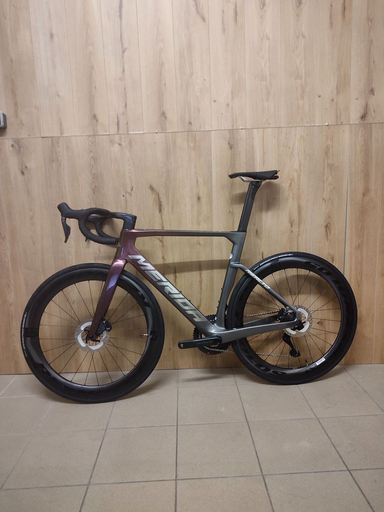 Used Merida REACTO 8000 2026 2026 Road & Gravel, Red — image 2 of 11