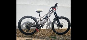 Gebrauchtes Commencal CLASH JR V2 2022 2022 Youth, Hellgrau — Bild 1 von 4