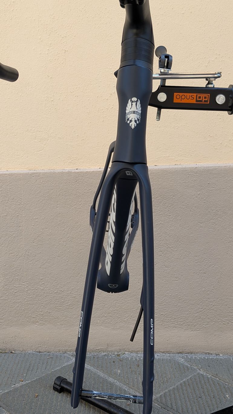 Used Bianchi Oltre COMP 2026 Frameset 2026 Road & Gravel, Blue — image 3 of 9