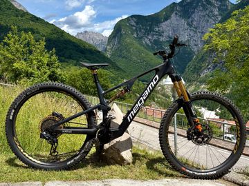 Gebrauchtes Megamo Native 01 2025 Mountainbike, Schwarz — Bild 1 von 6