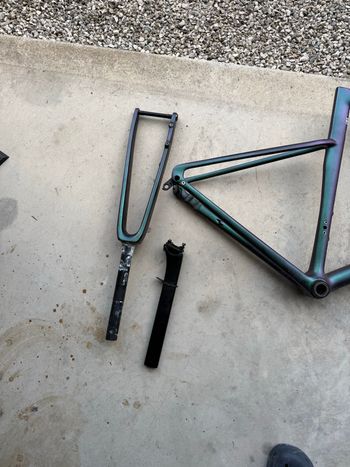 Used Specialized Tarmac Frameset 2025 Road & Gravel, Green — image 3 of 7