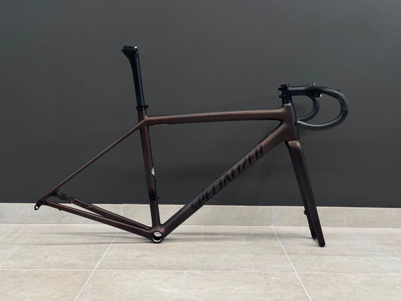 Used Specialized Aethos Frameset - FACT 10r Carbon 2025 Frameset 2025 Road & Gravel