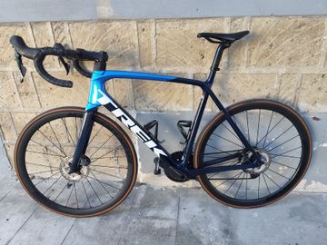 Trek Emonda Shimano Ultegra 2024 Road & Gravel usato, Blu — immagine 2 di 8